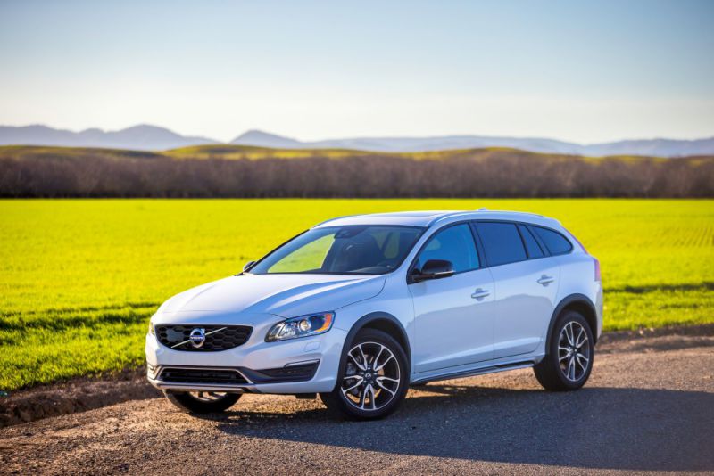 Volvo V60 Cross Country 2.4 D5 (190 Hp) AWD Automatic